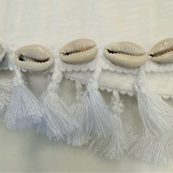 Lilly Pulitzer LOT OF 2 Tops Sleeveless 1- White 1- Blue Fringe Trim Sz M - Picture 10 of 16